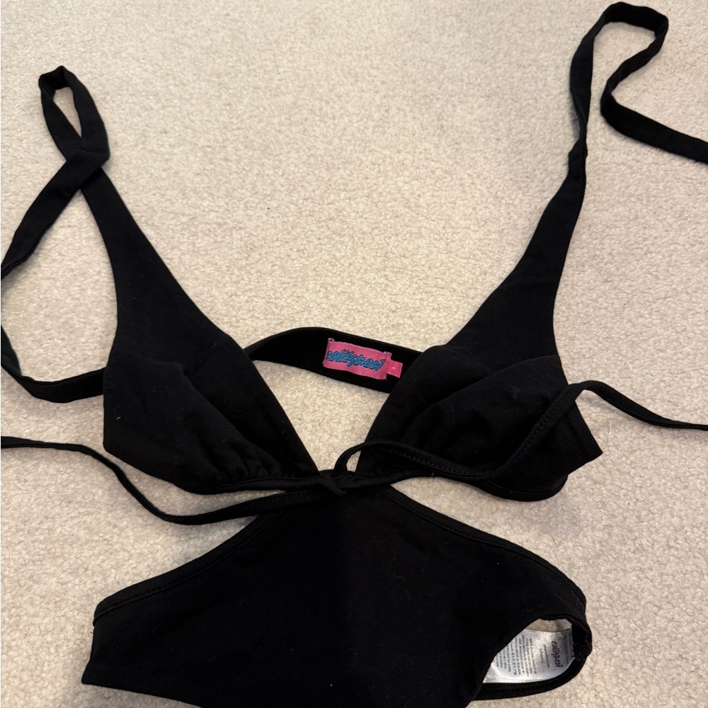 Black Women's Strappy crop top